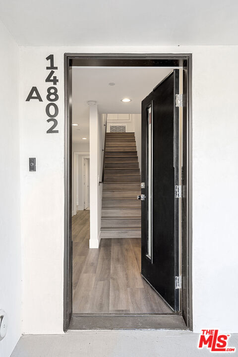 Foto del edificio - 14802 Vanowen St