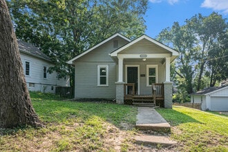 Building Photo - 1119 N Spring St