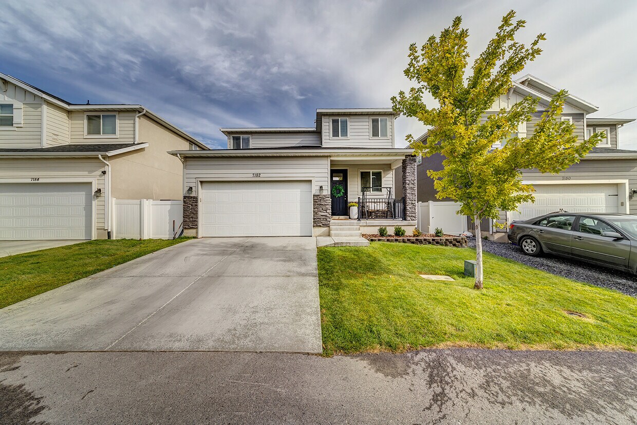 Foto principal - 7182 N Brook Rdg