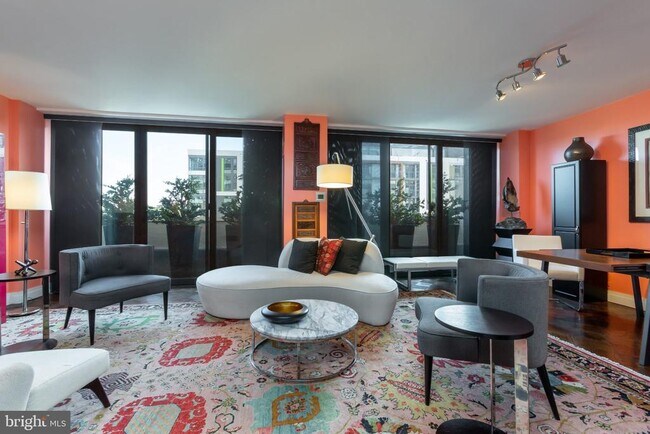 Foto del edificio - 2700 Virginia Ave NW