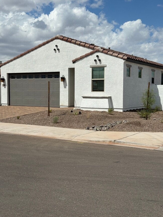 Building Photo - 17850 W Windmere Dr