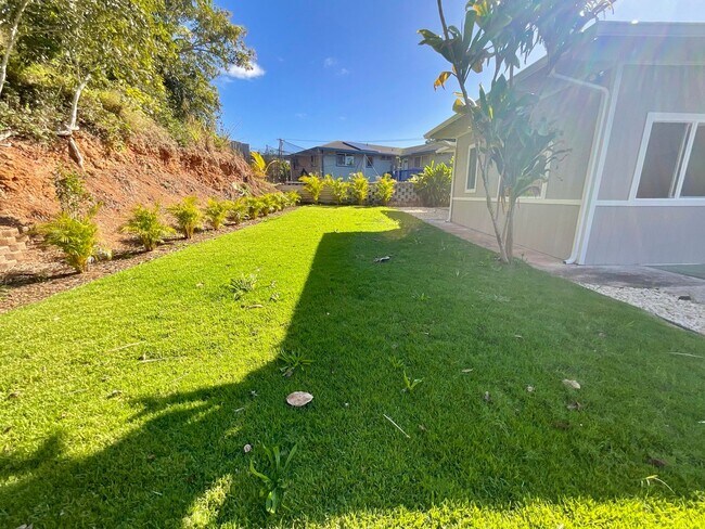 Building Photo - C109