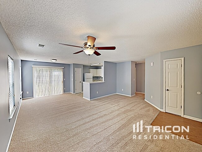 Building Photo - 156 Springway Dr