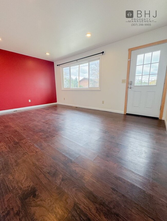 Foto del edificio - Pet Friendly 2 bed/ 2 bath single family h...