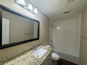 Building Photo - 12811 Labelle Ln