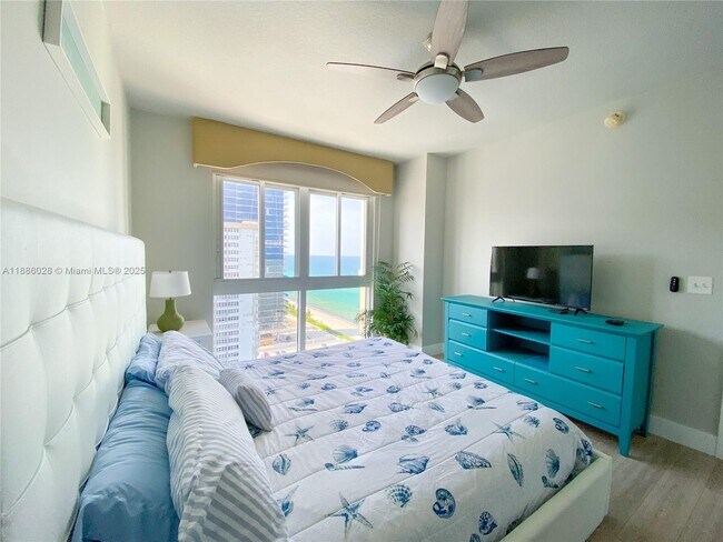Building Photo - 2080 S Ocean Dr