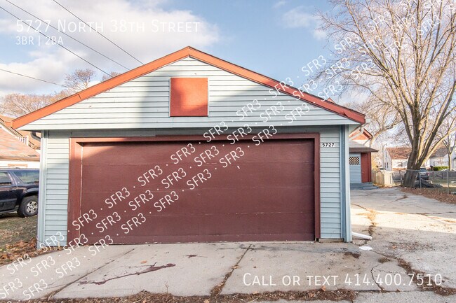 Building Photo - Must See-Newly Renovated 3 Bedroom 2 Bath ...