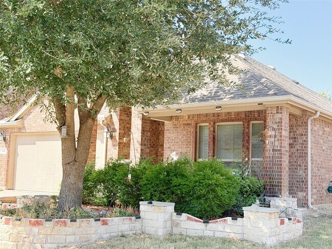 Foto del edificio - 112 Rustic Oak Ln