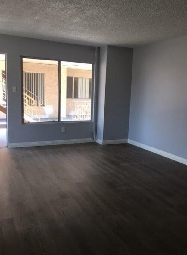 Foto principal - 1525 Pine Ave