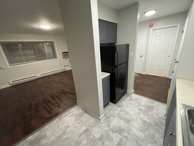 Foto del edificio - 515 S Milwaukee Ave