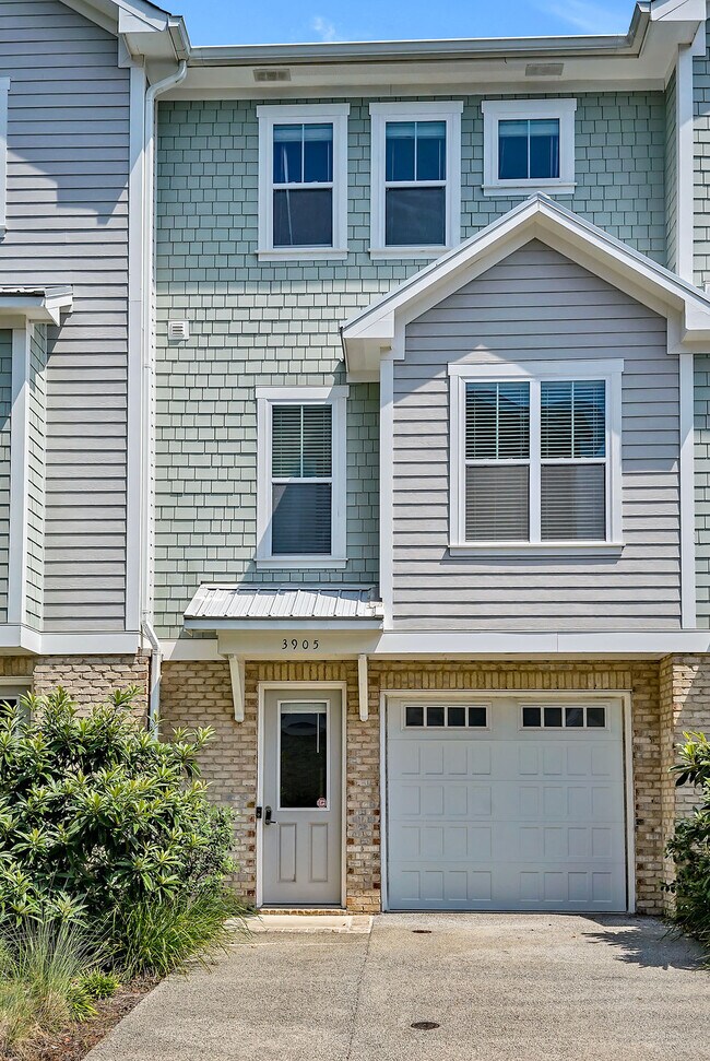 3905 Malabar Run, Wilmington, NC 28409 Townhome Rentals in Wilmington NC