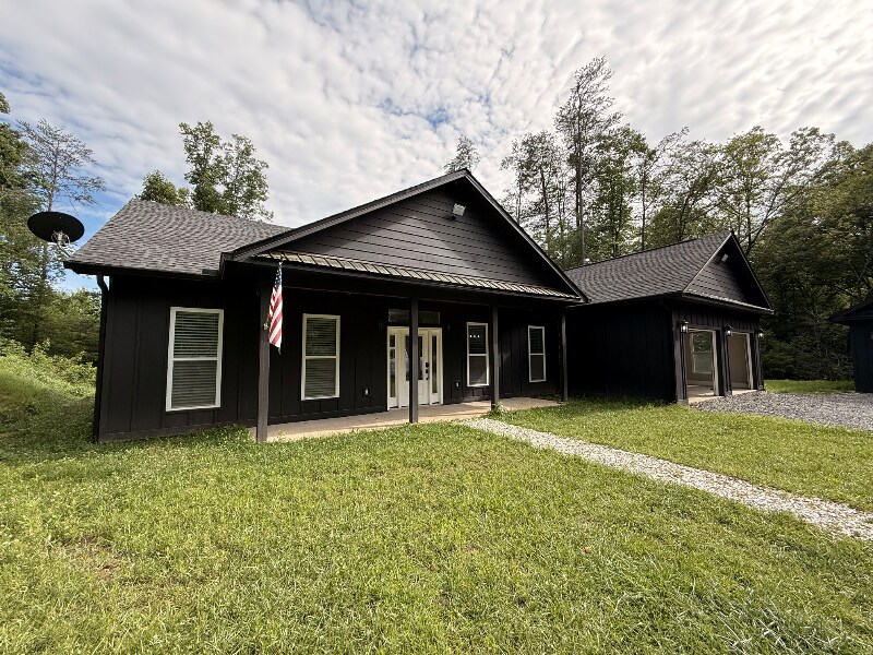 Primary Photo - 415 Autumn Ridge Dr