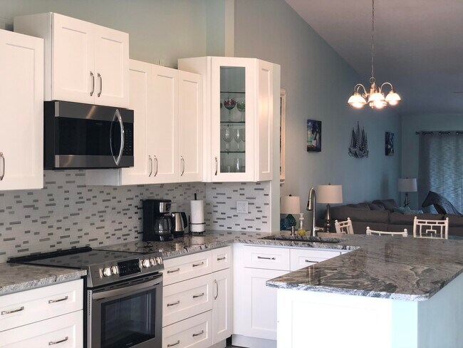 Building Photo - 2052 Keystone Dr