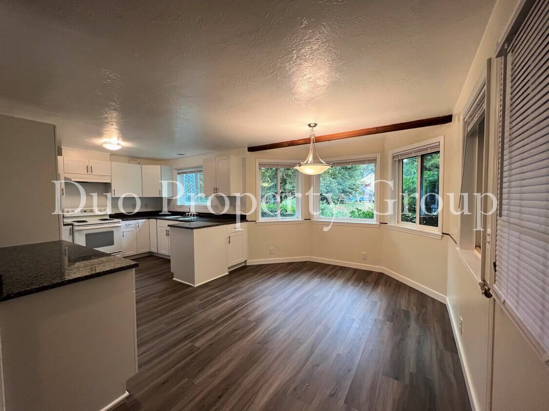 Foto principal - 310 N Adams St
