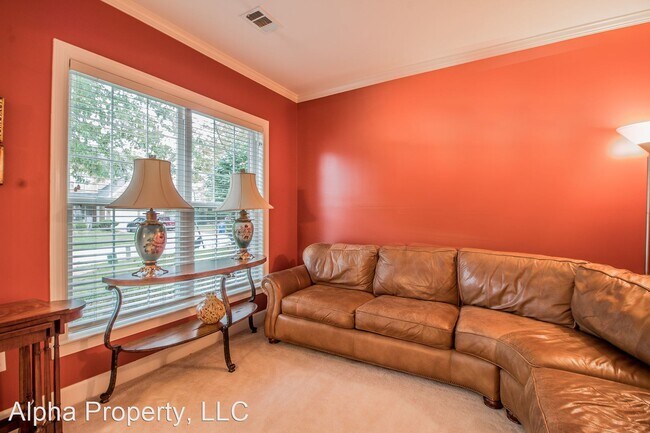 Building Photo - 4 br, 2.5 bath House - 10 Treyburn Ct