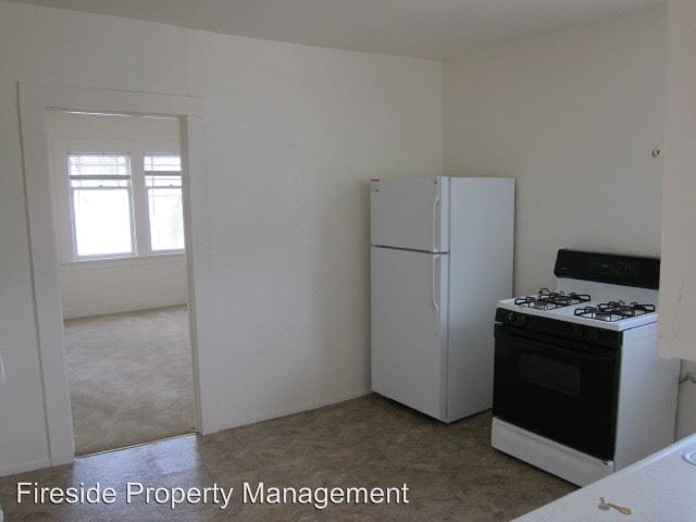 Primary Photo - 390 E Santa Clara St