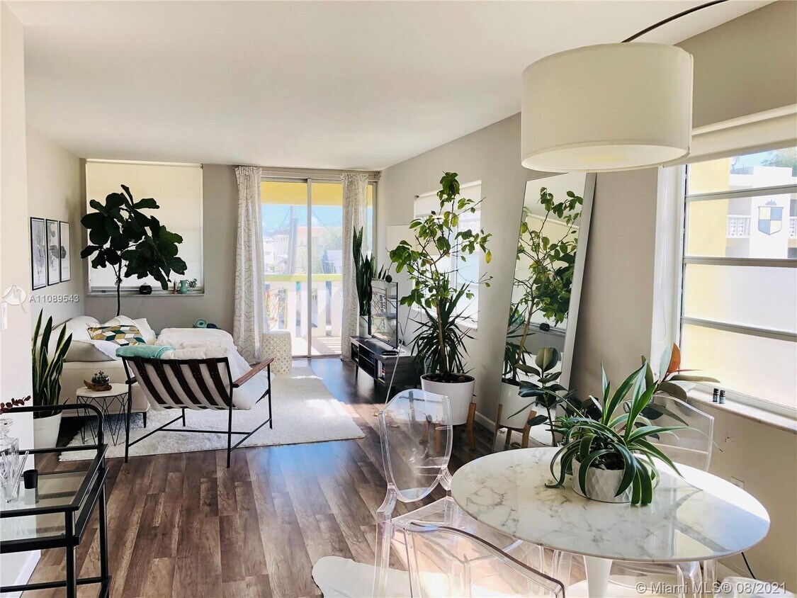 Foto principal - 851 Meridian Ave