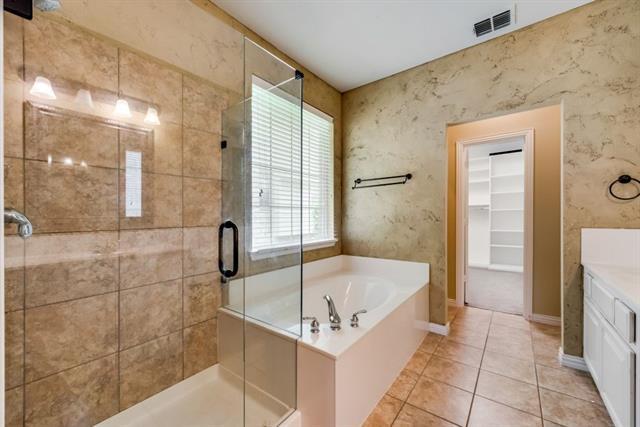 Foto del edificio - 15962 Twin Cove Dr