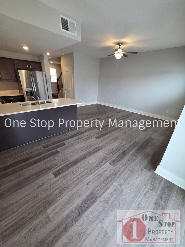 Foto del edificio - 3 Bedroom / 2.5 Bathroom Townhome in Louisburg, KS!