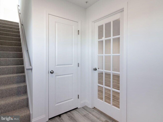 Foto del edificio - 3243 Mateer Ln