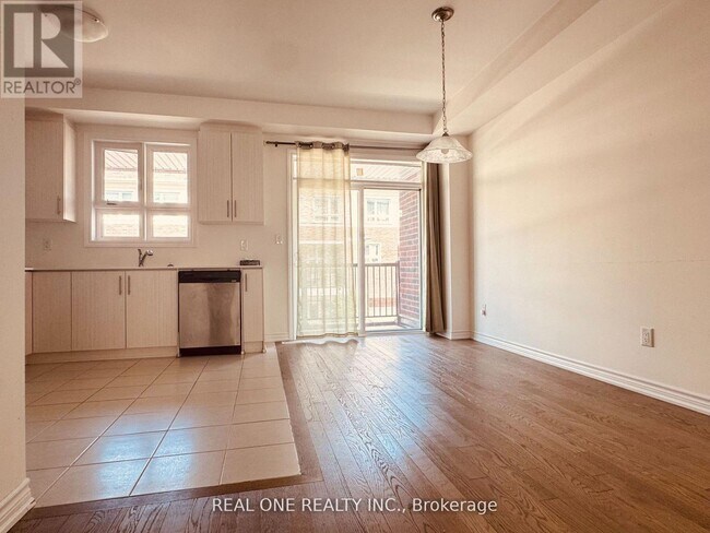 Photo du bâtiment - 70 Chicago Ln