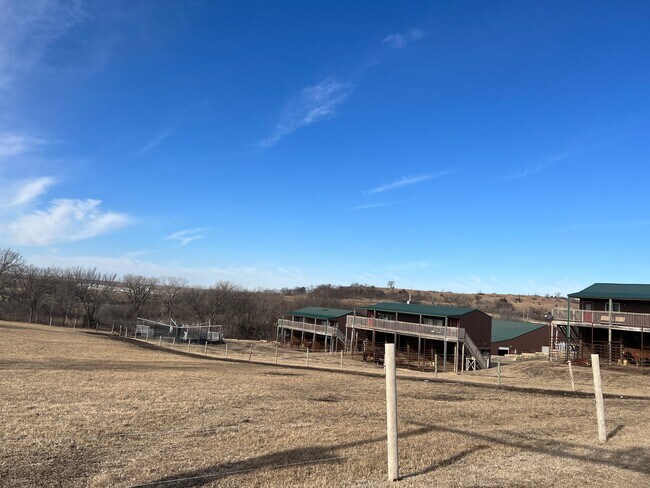 Foto del edificio - 13325 Brush Creek Rd