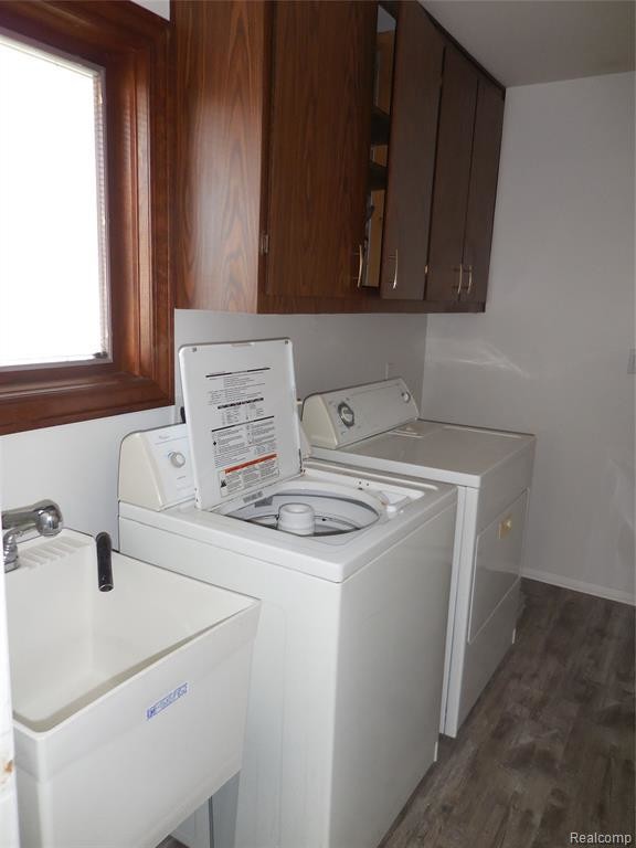 Building Photo - 2562 Ivanhoe Dr