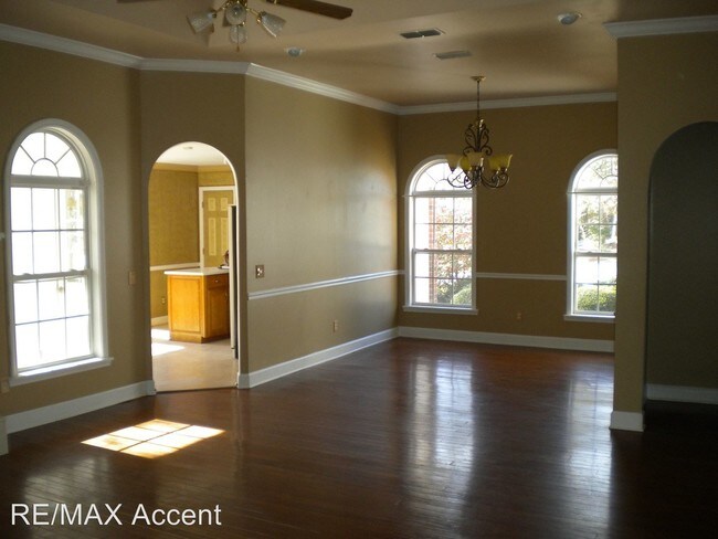 Foto del edificio - 4 br, 2 bath House - 10 Heron View Court