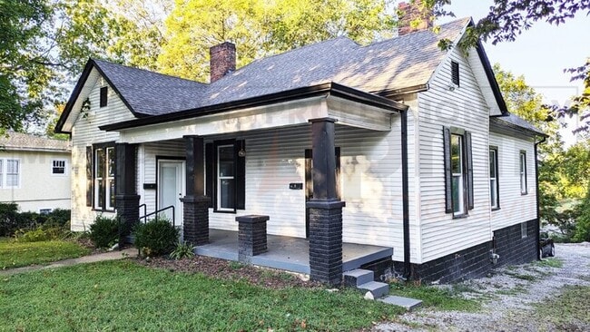 Building Photo - 610 Greenwood Ave