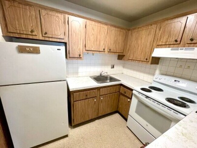 Foto del edificio - Allston 2 bedroom apartment - parking incl...