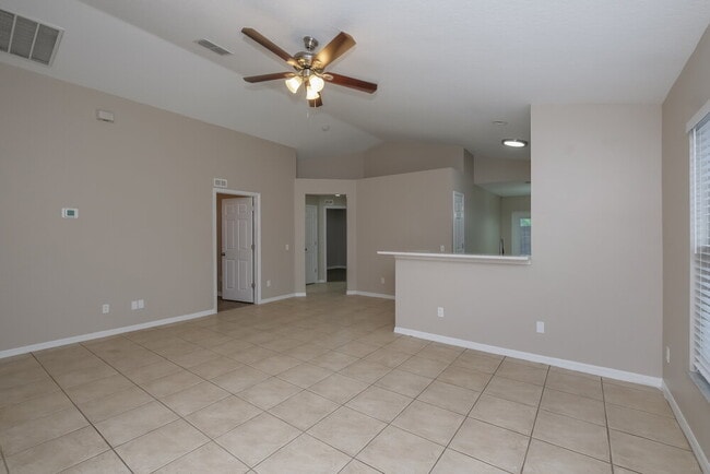 Building Photo - 15110 Deer Meadow Dr