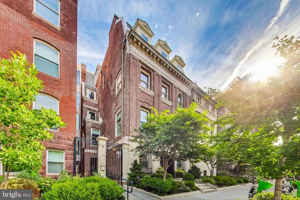 Primary Photo - 1745 N St NW