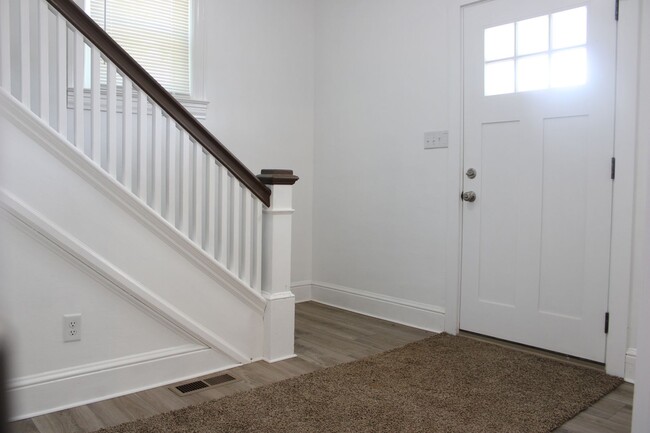 Foto del edificio - 8655 Century Farms Rd