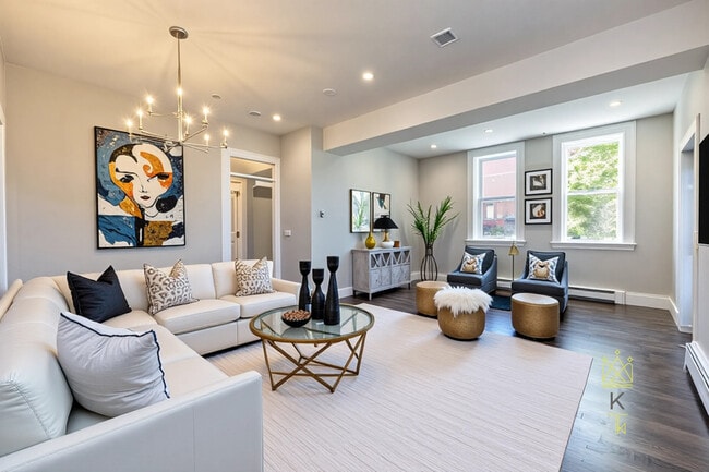 Building Photo - 85 Regent St