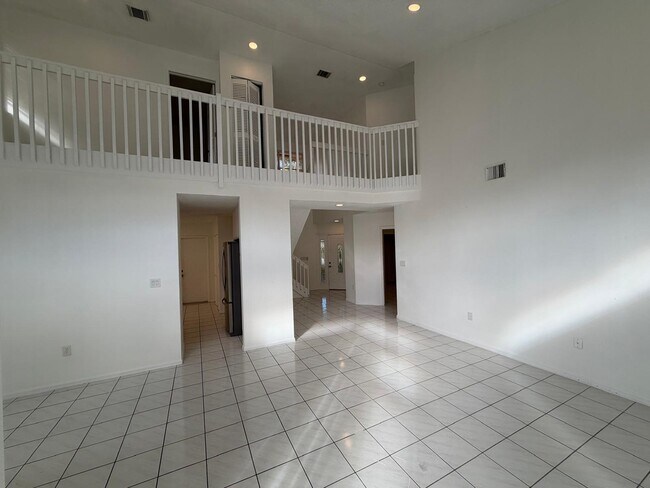 Building Photo - 3780 Amalfi Dr
