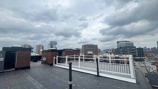 Foto del edificio - 857 Beacon St
