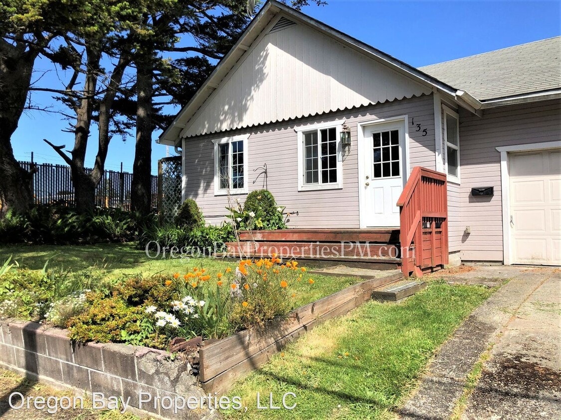3 br, 1 bath House 135 N. Marple House Rental in Coos Bay, OR