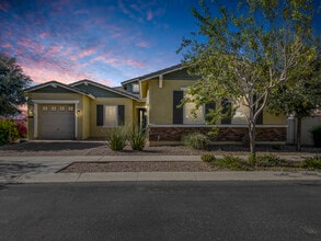 Building Photo - 5132 S Centric Way