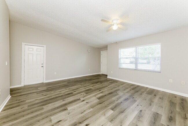 Foto del edificio - 7018 12th Ct E