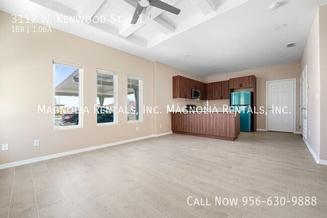 Building Photo - 3112 W Kenwood St