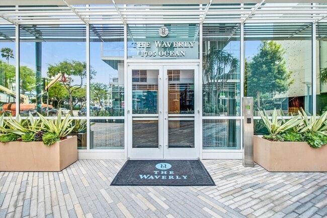 Building Photo - 1705 Ocean Ave
