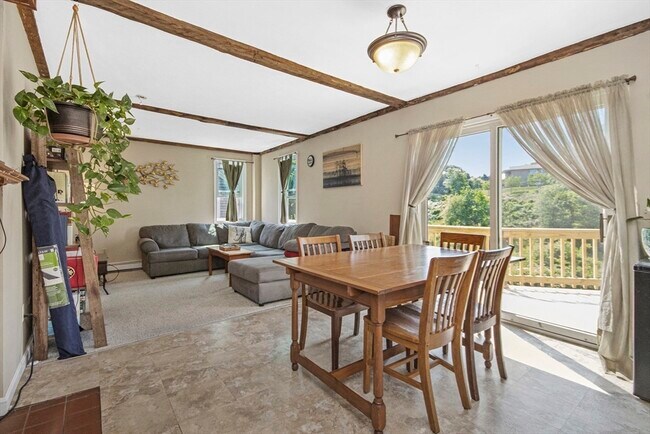 Foto del edificio - 126 Summer St