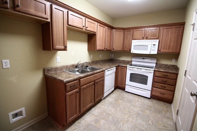 Foto del edificio - 12814 E 47th Terrace Ct S