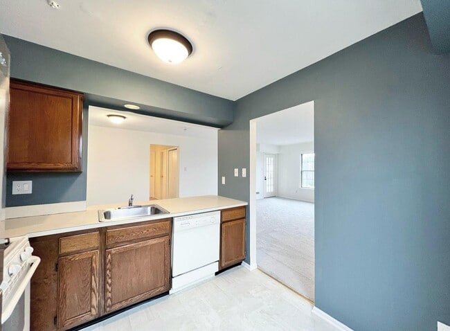 kitchen4 - 2302 Society Pl