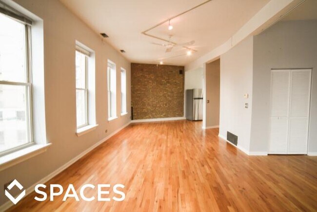Foto del edificio - bedroom in Chicago IL 60640