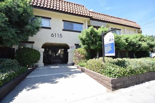Building Photo - 6115 Whitsett Ave