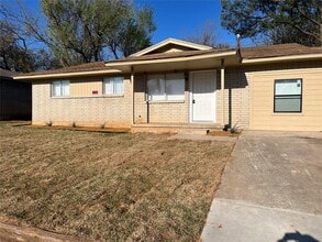 Building Photo - 1409 Mcdonald Dr
