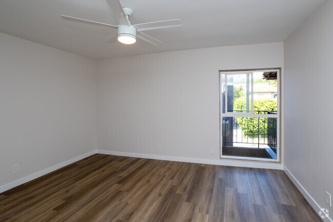 Fourth Floor 2BR, 2BA - Fountain Luxury Apartments