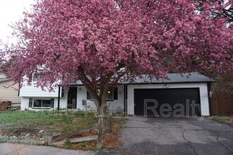 Building Photo - 4018 Goldenrod Dr