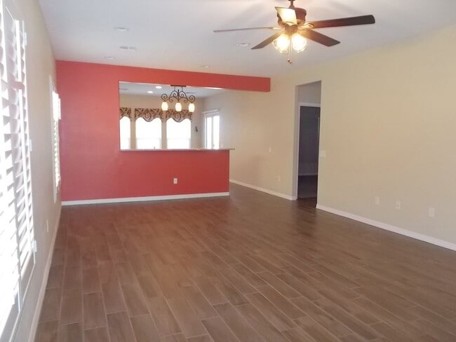 Foto del edificio - 790 Country Grove Ln